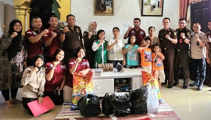 Kajari Nisel Kembali Santuni Kelima Anak Terdakwa Erlina Zebua