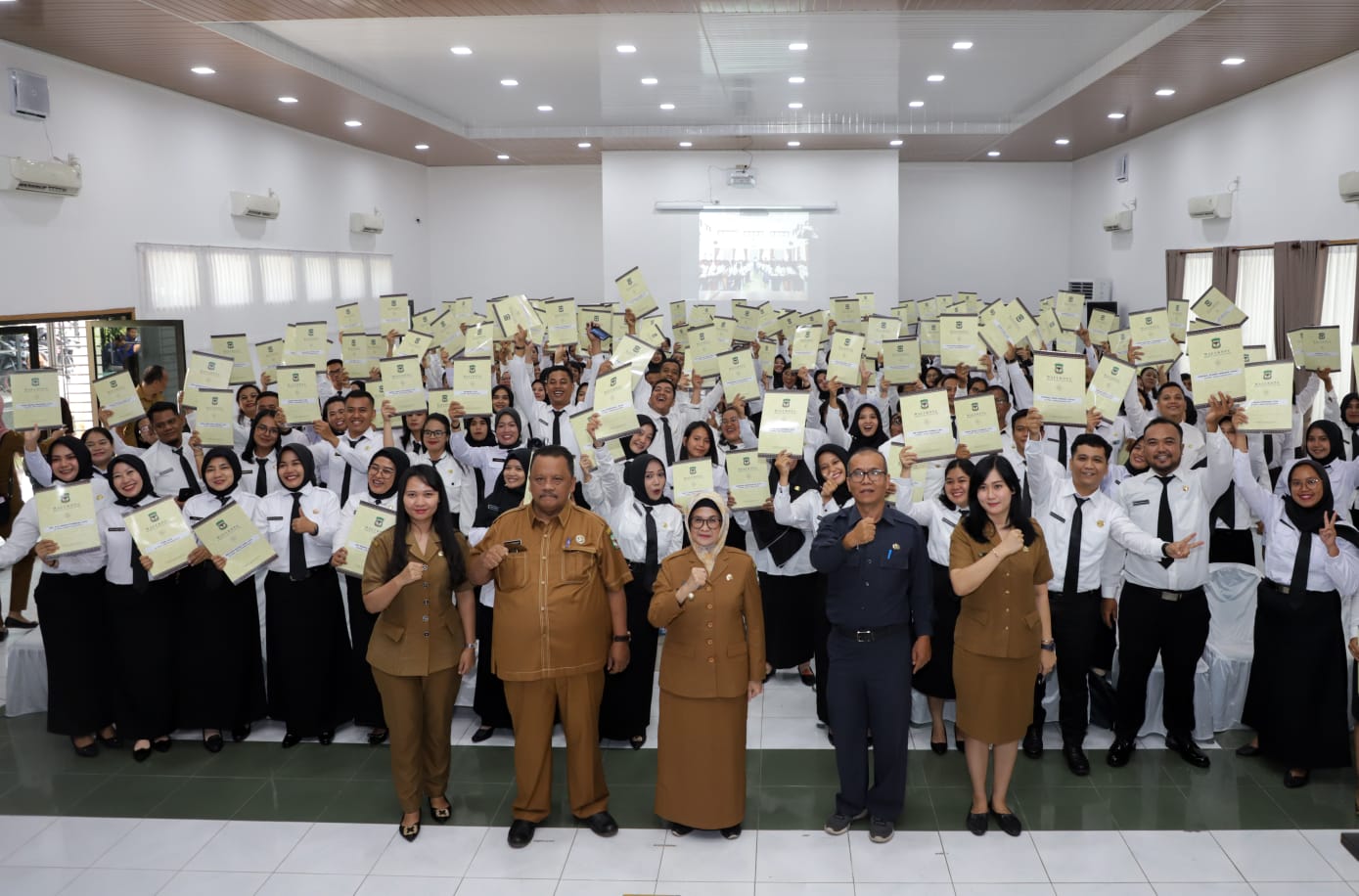 371 Guru PPPK Pematang Siantar Terima SK dari Wali Kota