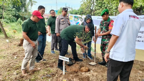 Pemko Medan Gelar Penanaman 1.200 Bibit Pohon dalam Rangka Peringatan Hari Bumi