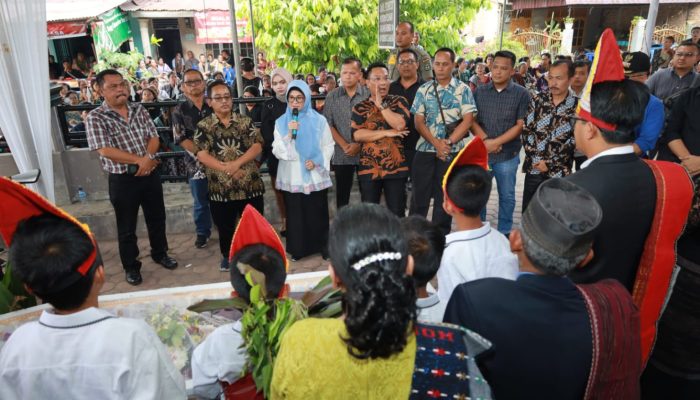 Wali Kota Pematang Siantar Mengucapkan Belasungkawa atas Meninggalnya Orang Tua Anggota DPRD