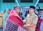 Pj Bupati Tapteng Sambut dan Ulosi Danrem 023/KS yang Baru