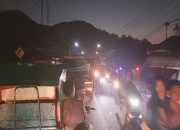 Terjadi Kemacetan Parah di Sepanjang Jalan Sibuluan-Pandan