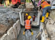 Pemko Medan Memperbaiki Saluran Drainase di Jalan Jermal XVII untuk Mengatasi Genangan Air