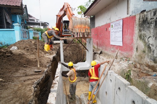 Pemko Medan Perbaiki Saluran Drainase di Jalan Brigjend Katamso untuk Mengatasi Genangan Air