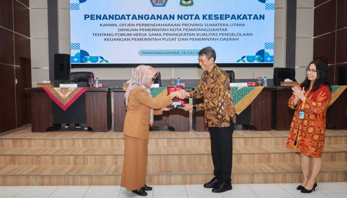 Wali Kota Siantar dan Kanwil DJPb Sumatera Utara Menandatangani Nota Kesepakatan