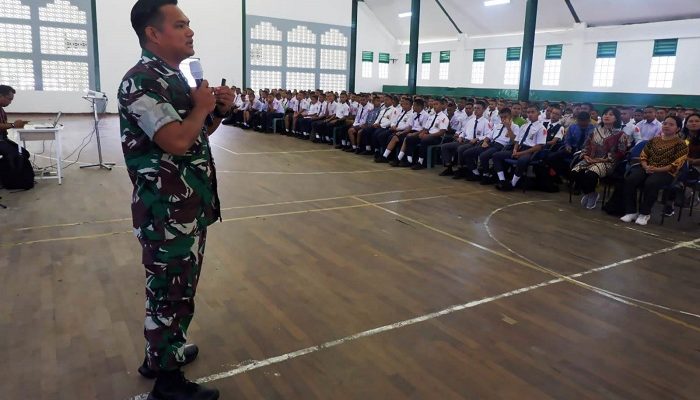 Dandim 0211/TT Alumni SMA Matauli Pandan Berikan Motivasi Kunci Kesuksesan Terhadap Adik-adiknya
