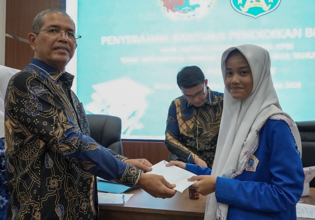 KPRI Pemko Medan Berikan Beasiswa kepada 184 Pelajar Berprestasi: Membangun Prestasi Akademik