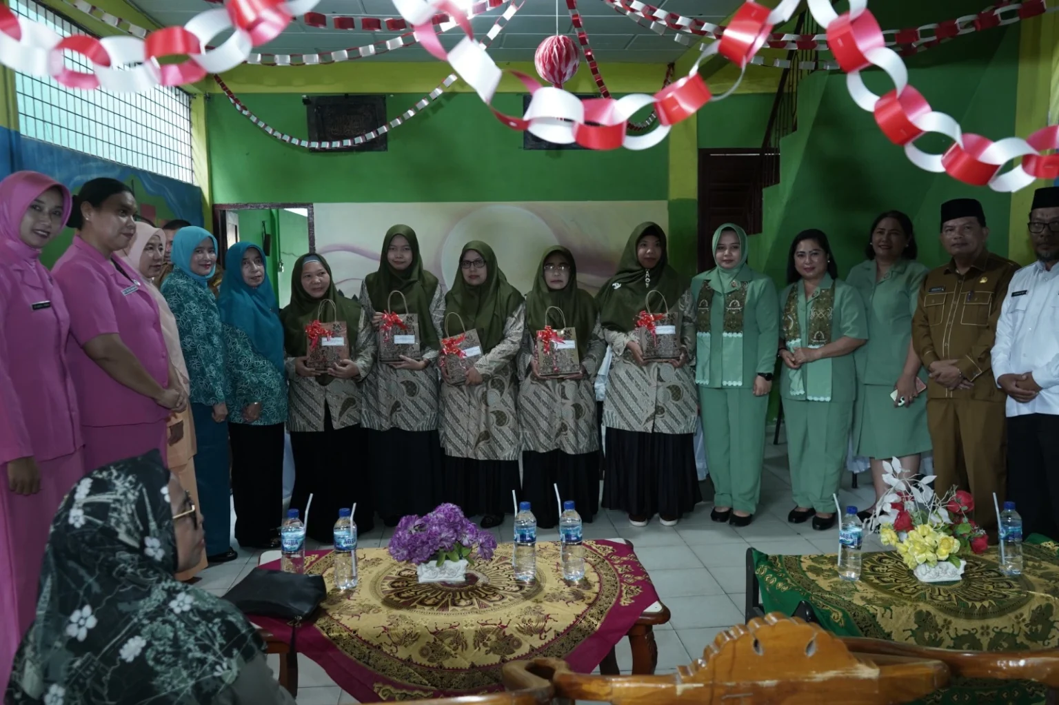 Pemerintah Kabupaten Asahan Sambut HUT ke-78 RI dengan Salurkan Bantuan Sembako dan Santunan