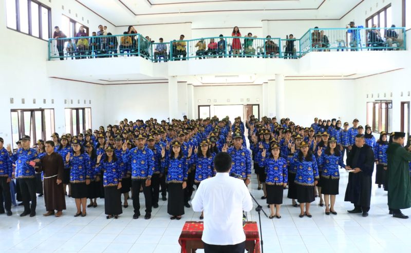 Bupati Samosir Lantik 225 CPNS Menjadi PNS dan Ingatkan Profesionalisme