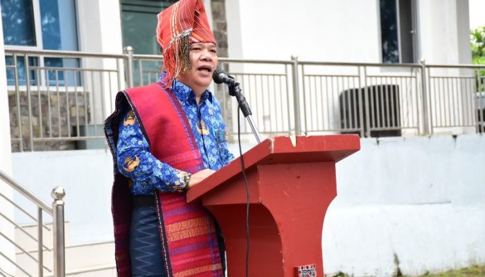 Pemerintah Kabupaten Samosir Merayakan Hari Ulos Nasional Dengan Mengenakan Ulos