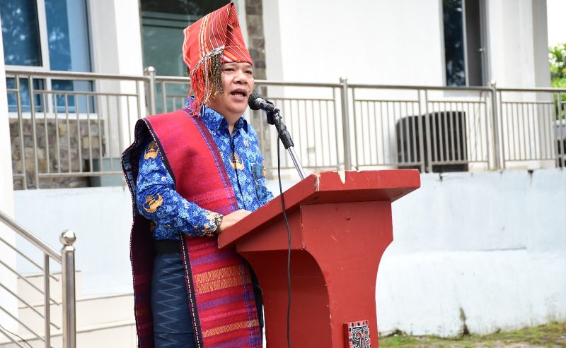 Pemerintah Kabupaten Samosir Merayakan Hari Ulos Nasional Dengan Mengenakan Ulos