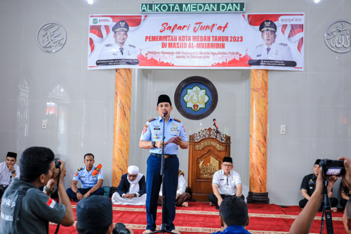 Pemko Medan Safari Jumat di Mesjid Al Mujahidin, Salurkan Bantuan dan Ajak Masyarakat Jaga Kedamaian