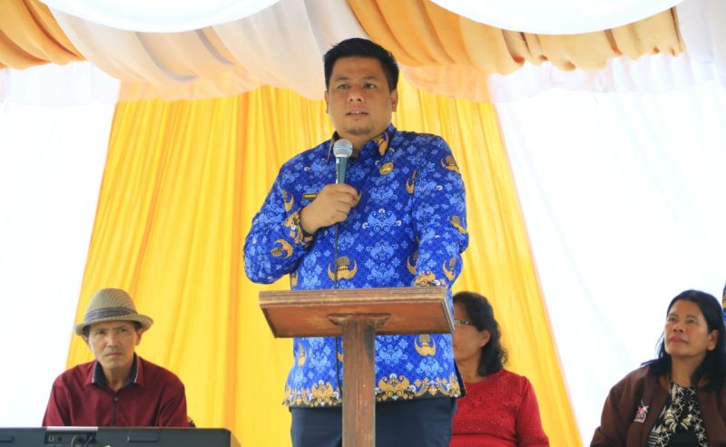 Sebagai Awal Pembangunan, Bupati Samosir Letakkan Batu Pertama Gereja Kemenangan Iman Indonesia (GKII) Cabang Palipi
