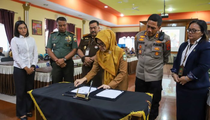 Wali Kota Siantar Hadiri Rakor Operasi Mantap Brata Toba 2023-2024 dan Penandatanganan Deklarasi Pemilu Damai