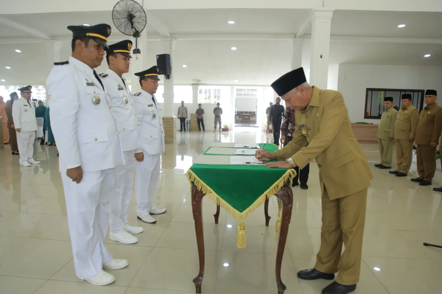 Bupati Asahan Melantik Pejabat Pemerintahan dan Mendorong Peningkatan Kinerja ASN