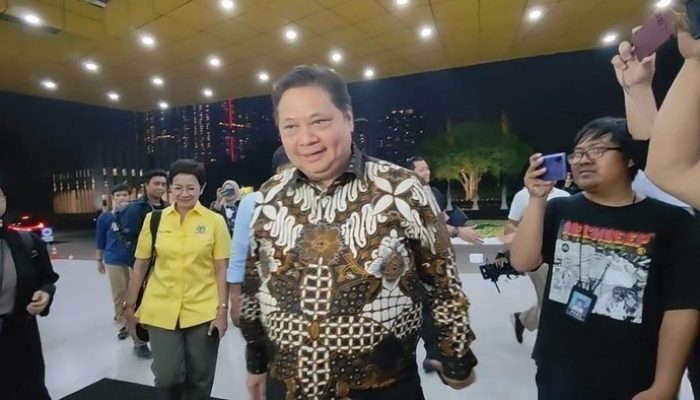 Airlangga Hartarto Buka Peluang Bobby Nasution Bergabung dengan Golkar