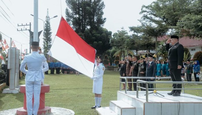 Bupati Dairi Ajak Warga dan Pelajar Bangkitkan Semangat Pahlawan di Hari Pahlawan Nasional Ke-78