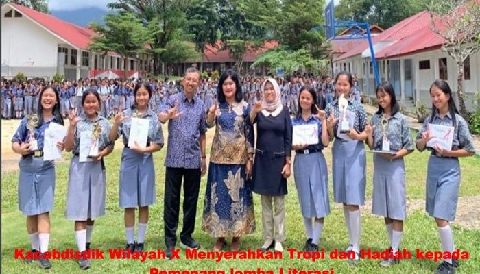 Kacabdisdik Wilayah X Apresiasi Lomba Literasi dalam Rangka Hari Sumpah Pemuda di SMAN 1 Andam Dewi
