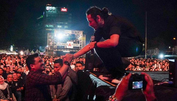 Pentolan Dewa 19 Sapa Hangat Wali Kota Medan dalam Pesta Rakyat Spektakuler