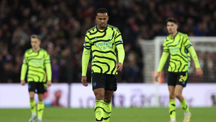 Angin Kencang dan Eksekusi Peluang Buruk, Arsenal Terpeleset Lawan Aston Villa