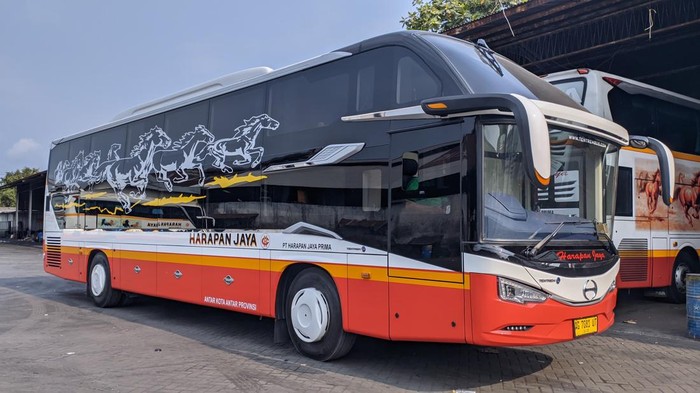 Hino Motors Sales Indonesia (HMSI) Kuasai Pasar Bus Indonesia dengan Market Share 60%