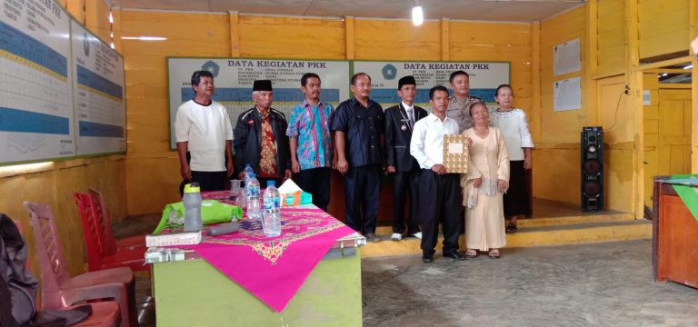 Kecamatan Silima Pungga Pungga Ikuti Pelantikan Perangkat Desa Siboras