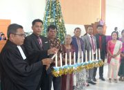 Perayaan Natal SMA Negeri 2 Tukka Penuh Sukacita Diwarnai dengan Pemberian Tali Asih dan Hadiah Prestasi