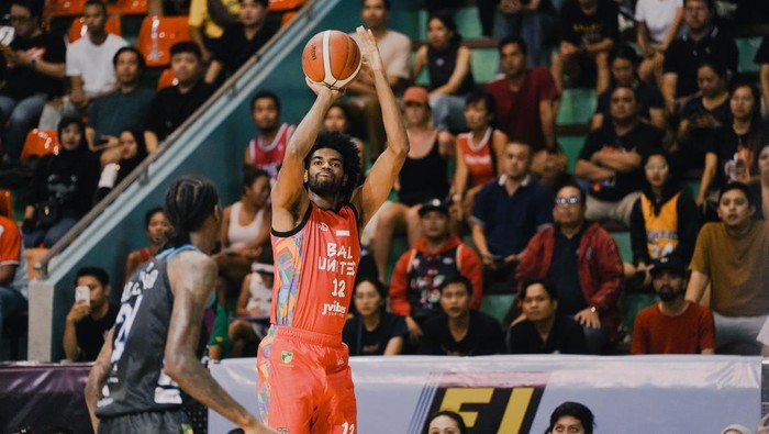 Bali United Basketball dan Rajawali Medan Berjaya di Pembukaan Indonesia Basketball League 2024