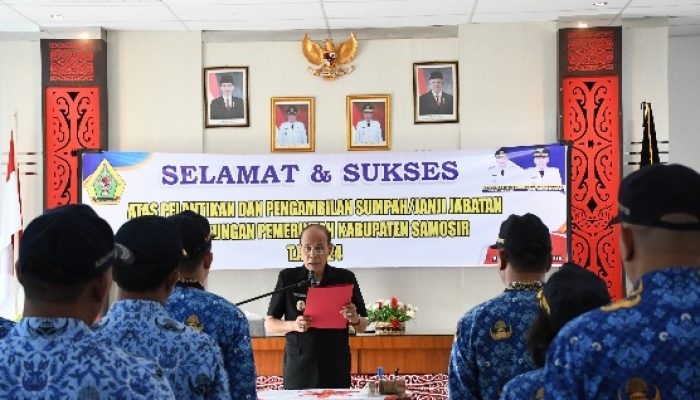 Pelantikan 34 Pejabat Administrasi dan Pengawas Pemkab Samosir oleh Wakil Bupati Martua Sitanggang