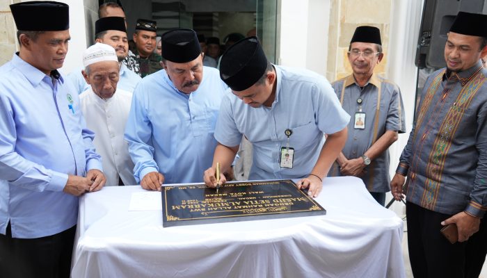 Bobby Nasution Resmikan Renovasi Masjid Setia Al-Mukarram di Medan