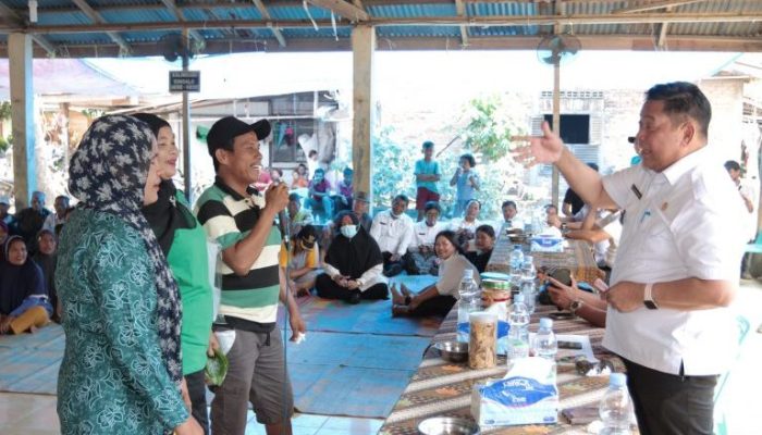 Bupati Dairi Respon Keluhan Warga Terkait Infrastruktur dan Pupuk Subsidi