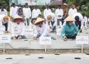 Penjabat Gubernur Sumatera Utara Melaksanakan Penanaman Bibit Cabai untuk Meningkatkan Produksi Pertanian