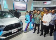 Toyota Yaris Cross Hybrid Ekspos Presiden Joko Widodo di Indonesia International Motor Show 2024