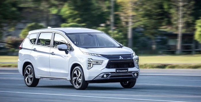 Mitsubishi Luncurkan Xpander HEV dan Xpander Cross HEV di Thailand: Teknologi Hybrid dan Efisiensi Tinggi