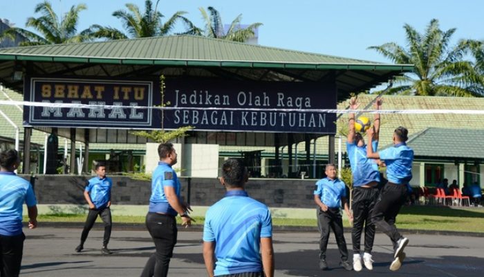 Danrem: Sesibuk Apapun Sempatkan Olahraga