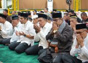 Jajaran Pegawai Pemko Medan Sambut Malam Keenam Ramadan dengan Salat Tarawih Berjamaah