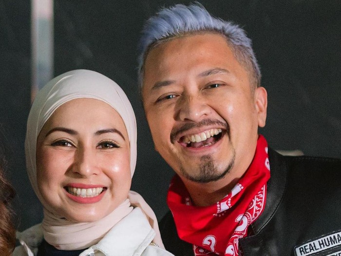 Pasangan Selebritas Ferry Maryadi dan Deswita Maharani Siapkan Karier Hiburan untuk Anaknya