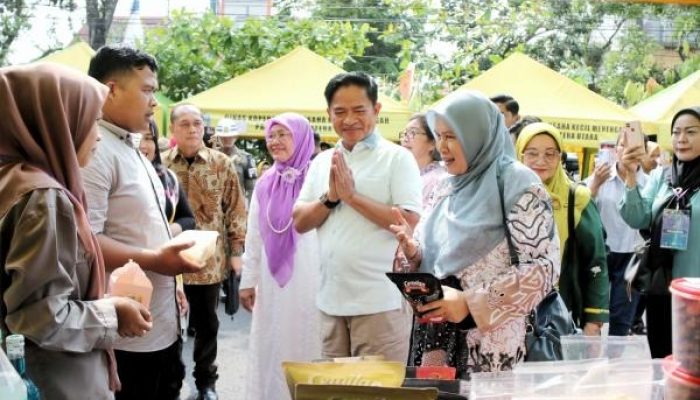 Pj. Gubernur Sumut Buka Bazar Srikandi Ramadan: Menguatkan Ekonomi Lokal dan Inklusi Sosial
