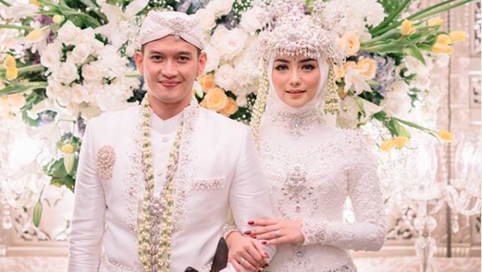 Rezky Aditya dan Citra Kirana Bersiap Sambut Ramadan dengan Semangat Ibadah