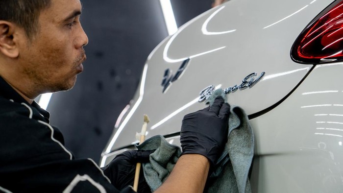 Tips Merawat Kilau Cat Mobil Pasca Treatment Nano Ceramic Coating
