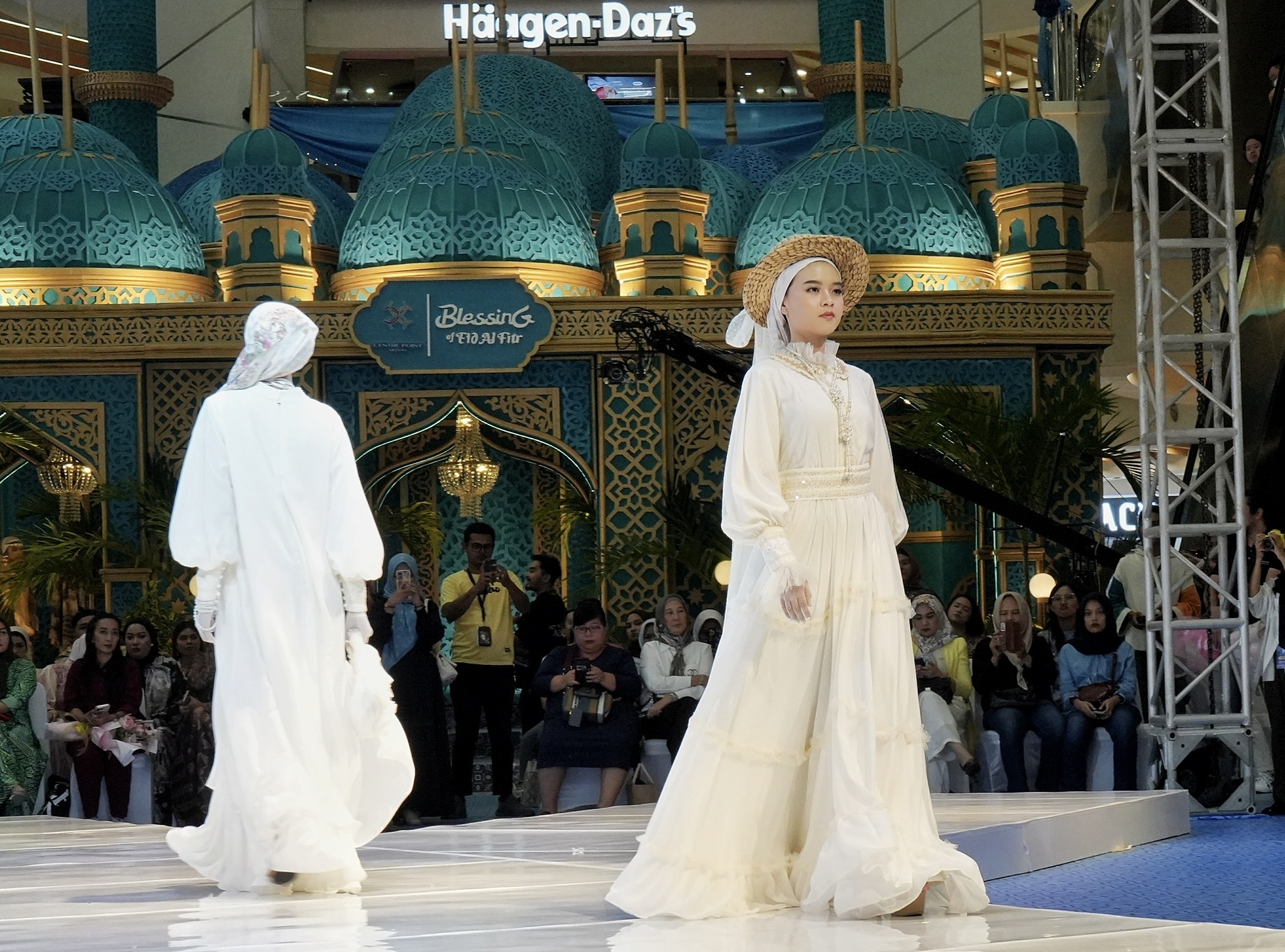 Wali Kota Medan Tutup Resmi Medan Raya Fashion Week: Kota Medan Harap Jadi Pusat Fashion Muslim