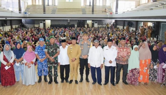 Zakat ASN Pemkab Tapteng Sebesar Rp 1,8 Miliar Lebih disalurkan