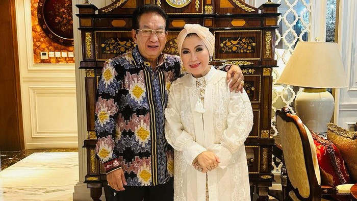 Anwar Fuady dan Wiwiet Tatung, Kisah Cinta yang Menuai Perhatian Netizen