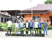 Dinas Lingkungan Hidup dan Kehutanan Provinsi Sumatera Utara Bantu Ribuan Bibit Tanaman untuk Penyangga Lahan Rawan Longsor di Kabupaten Samosir