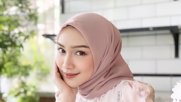 Melody Prima dan Tommy Bagus Setiadi Menjaga Hubungan Baik Pasca Perceraian Demi Anak