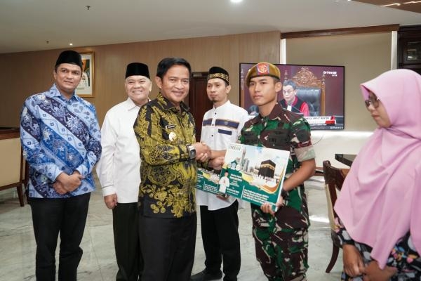 Penjabat Gubernur Sumatera (Sumut) Berikan Hadiah Umrah untuk Pemenang MTQ Lintas Instansi