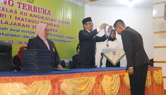 SMA Negeri 1 Matauli Pandan Gelar Wisuda Purnawiyata, 409 Siswa Disiapkan Jadi Calon Pemimpin
