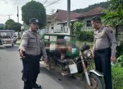 Pria Ini Ditemukan Tewas di Atas Becaknya