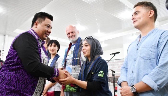 Bupati Samosir Sambut Peserta Lomba Lari Lintas Alam dalam “Welcome Dinner bersama Runners Event ToTK”