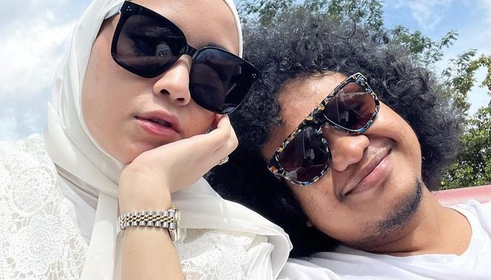 Istri Mendiang Komika Babe Cabita Lelang Vespa Kesayangan Sebagai Amal Terakhir
